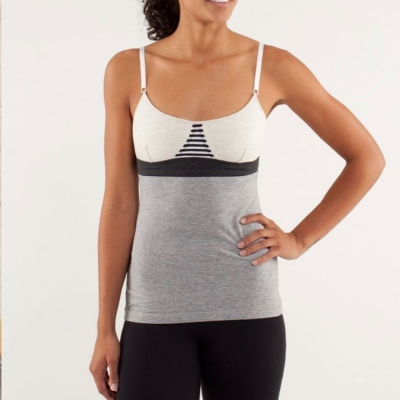 Lululemon Contentment Triangle Tank size 4 - Picture 1 of 8